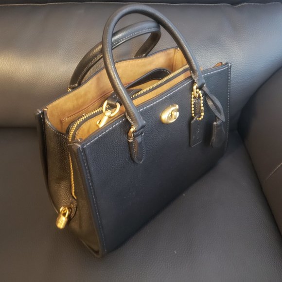 COACH: Brooke Carryall 28 in Brass/Black - Picture 7 of 9